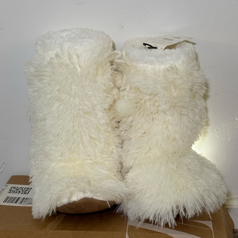 Express White Furry Slippers